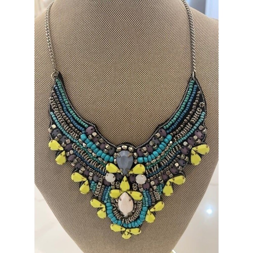 NYC STATEMENT NECKLACE AESTHETIC